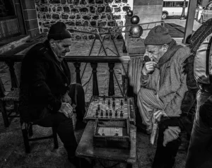 Chess match in Diyarbakır, symbolizing the political tension and conflict between Turkish and Kurdish communities.